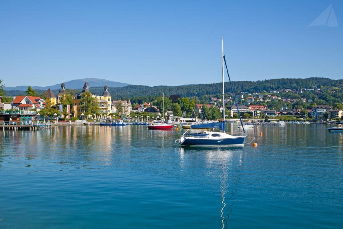Hotel-Restaurant "Veldener Traumschiff" Direkt Am See In 2Min Im Zentrum Velden am Wörthersee Eksteriør billede