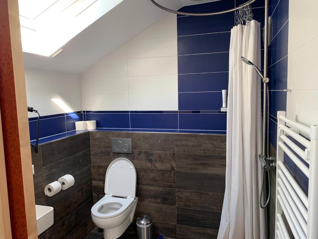Hotel-Restaurant "Veldener Traumschiff" Direkt Am See In 2Min Im Zentrum Velden am Wörthersee Eksteriør billede
