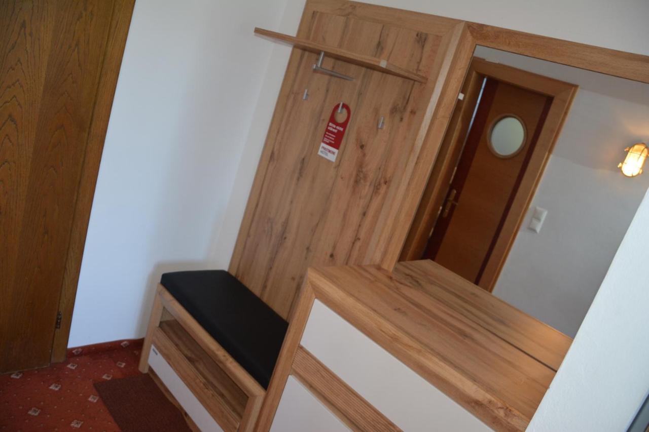 Hotel-Restaurant "Veldener Traumschiff" Direkt Am See In 2Min Im Zentrum Velden am Wörthersee Eksteriør billede
